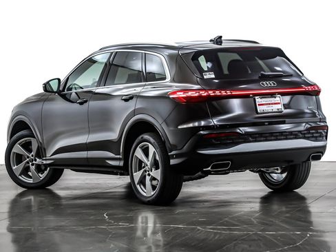 New 2025 Audi Q5 Premium Plus image 12