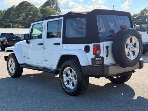 Used 2015 Jeep Wrangler Unlimited Sahara w/ Connectivity Group AWD/4WD image 7