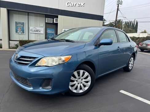 Used 2013 Toyota Corolla LE image 2