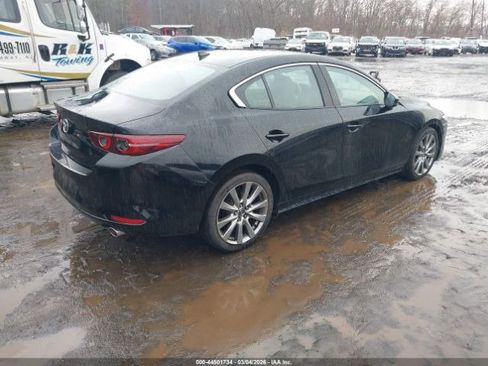 Used 2020 MAZDA MAZDA3 Sedan w/ Premium Package FWD image 4