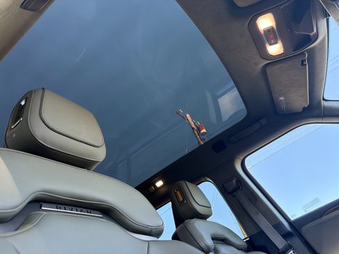 Used 2023 Rivian R1S Adventure AWD/4WD image 17
