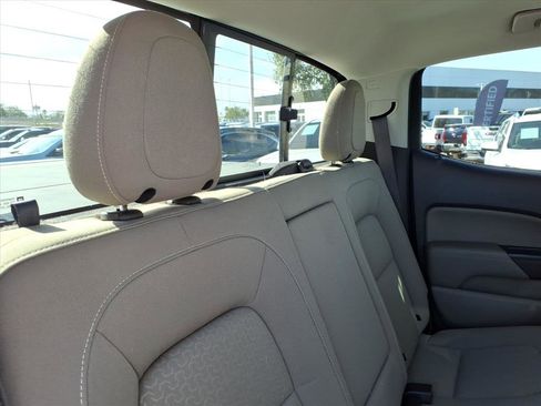 Used 2018 GMC Canyon SLE w/ SLE Convenience Package image 14