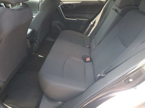 Used 2020 Toyota RAV4 LE FWD image 21