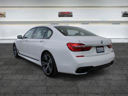 Used 2016 BMW 740i RWD image 5