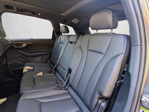 Used 2025 Audi Q7 3.0T Premium Plus w/ Premium Plus Package image 18