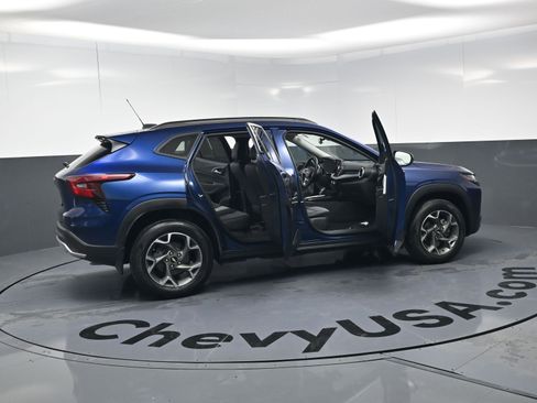 Certified 2024 Chevrolet Trax LT w/ Driver Confidence Package image 24