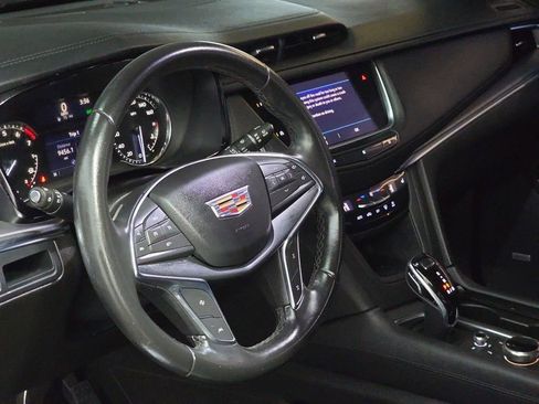 Used 2021 Cadillac XT5 Luxury image 23