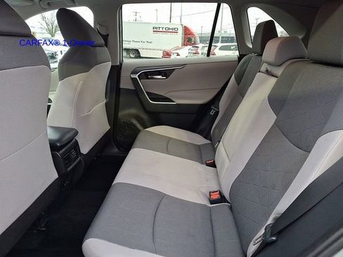 Used 2019 Toyota RAV4 XLE w/ Convenience Package image 11