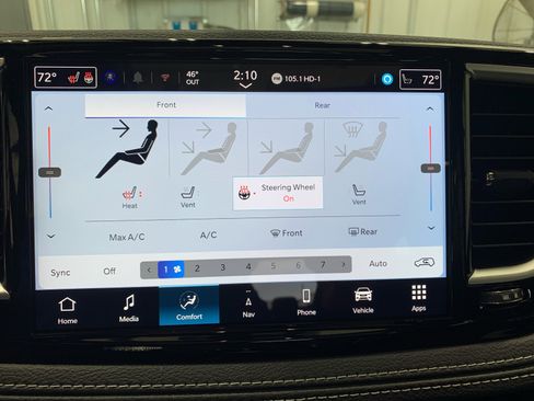 New 2026 Chrysler Pacifica Limited image 34