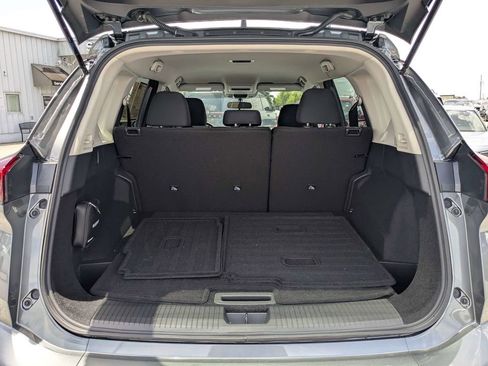 Used 2026 Nissan Rogue S FWD image 12