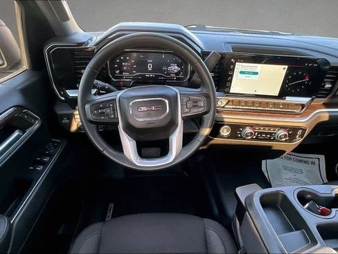 Used 2023 GMC Sierra 1500 Elevation AWD/4WD image 3