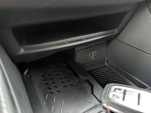 New 2026 Chrysler Pacifica Limited w/ S Appearance Package FWD image 33