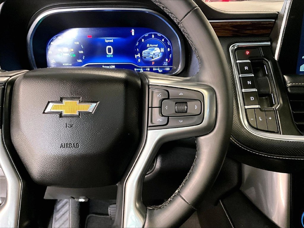 Used 2023 Chevrolet Tahoe Premier AWD/4WD image 25