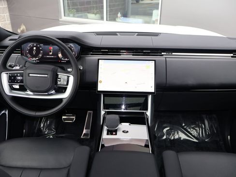 Certified 2024 Land Rover Range Rover Long Wheelbase SE image 25