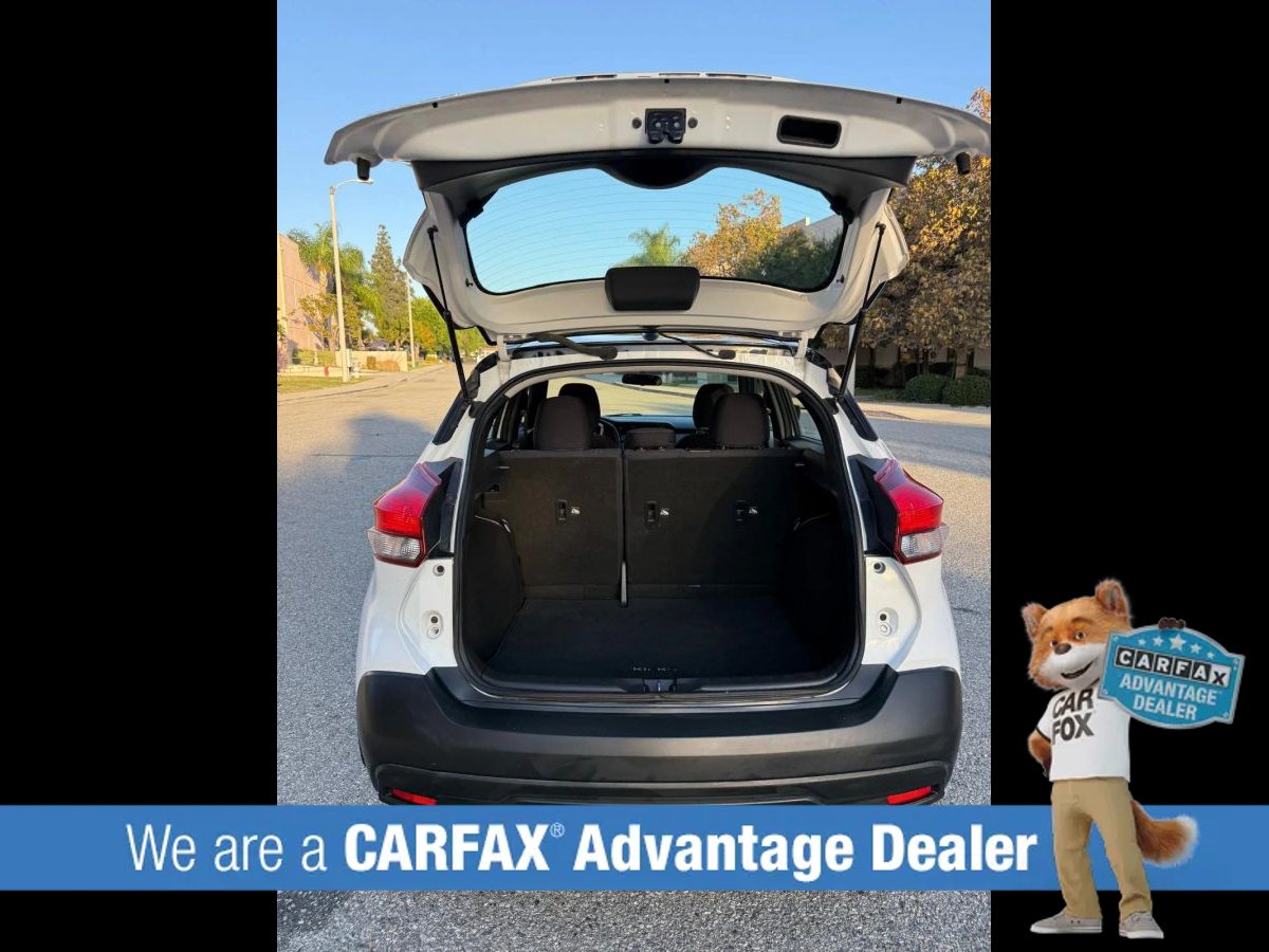 Used 2018 Nissan Kicks SV FWD image 24