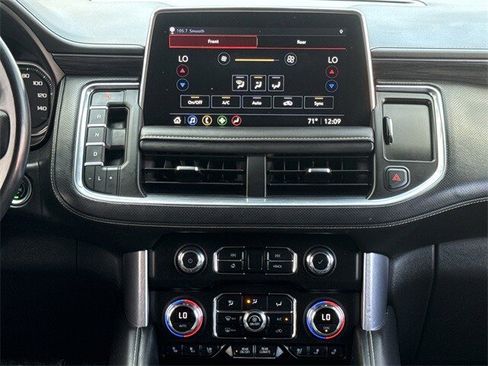 Used 2021 GMC Yukon XL SLT image 18