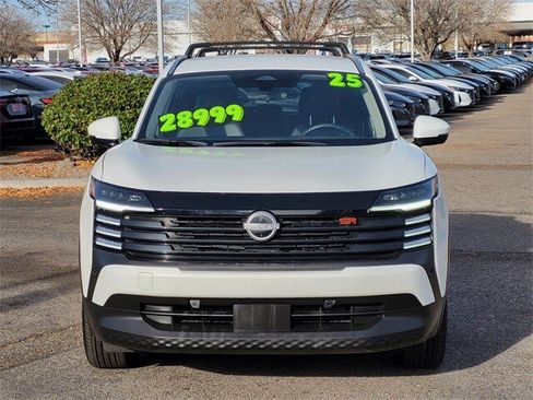 Certified 2025 Nissan Kicks SR image 9