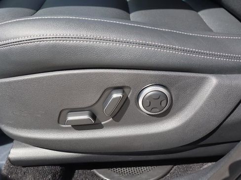 Used 2026 Genesis GV70 2.5T AWD/4WD image 11