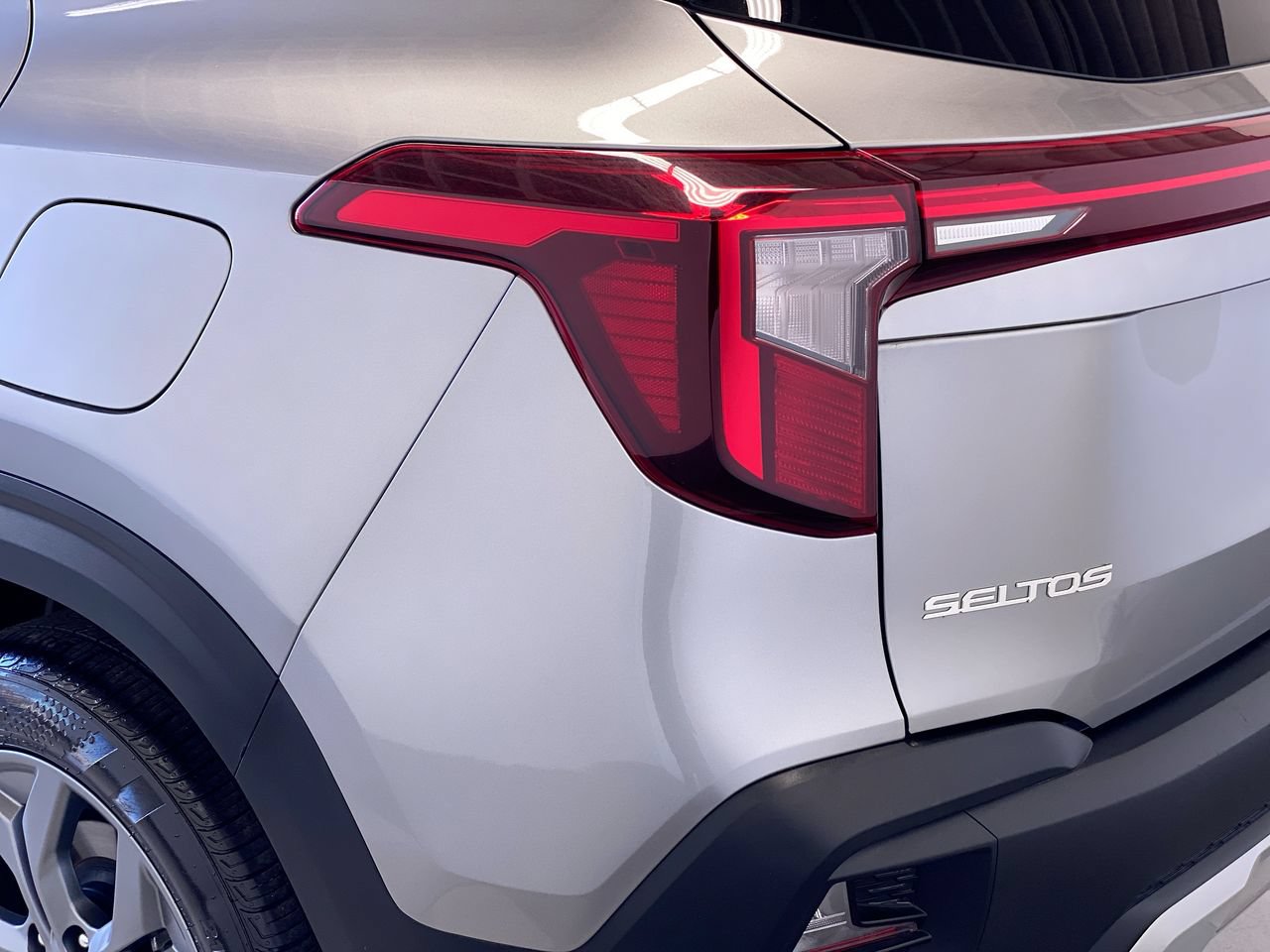 Certified 2026 Kia Seltos LX AWD/4WD image 9