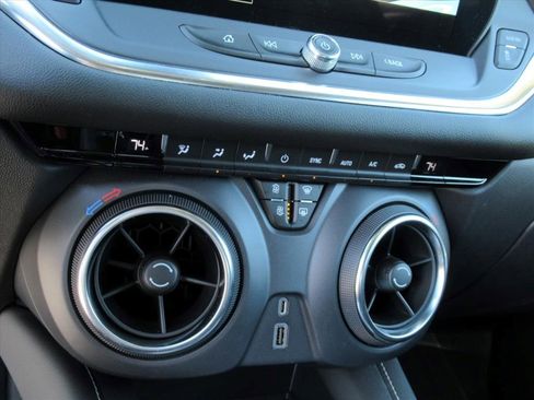 Certified 2023 Chevrolet Blazer LT w/ Midnight/Sport Edition image 20