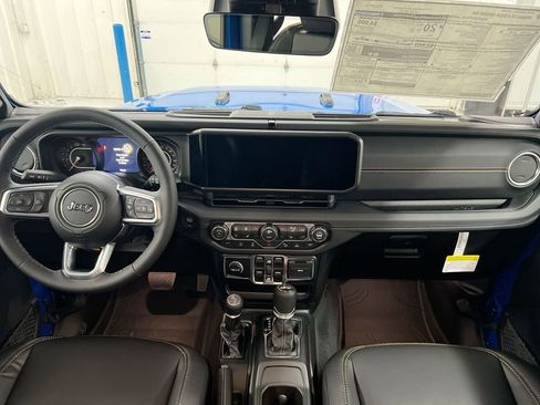 New 2026 Jeep Wrangler Sahara AWD/4WD image 10