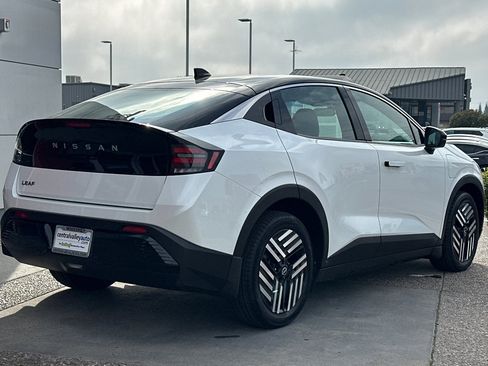 New 2026 Nissan Leaf SV+ w/ Illuminated Package image 4