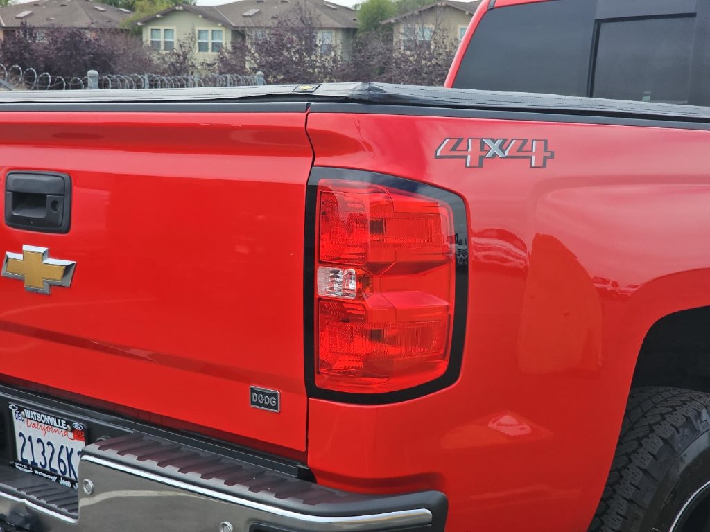 Used 2018 Chevrolet Silverado 1500 LT w/ LT Fleet Convenience Package AWD/4WD image 38