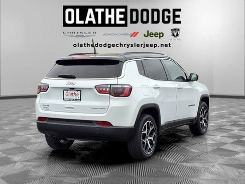Used 2025 Jeep Compass Limited AWD/4WD image 29