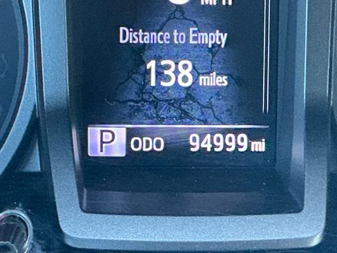 Used 2023 Toyota Tacoma TRD Sport image 11