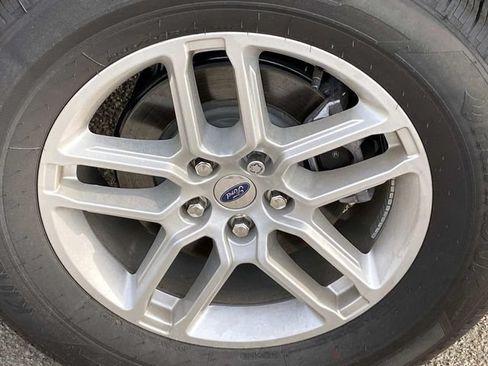 Used 2026 Ford Explorer Active AWD/4WD image 31
