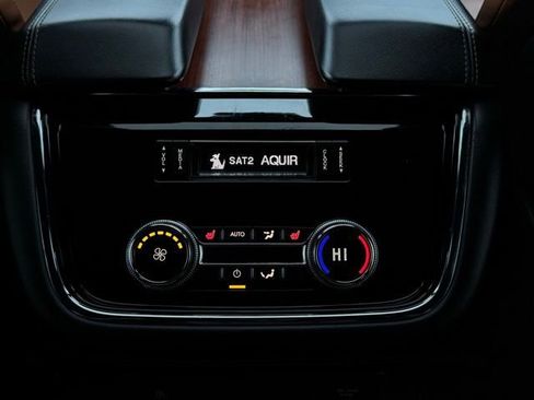 Used 2020 Lincoln Navigator L Reserve w/ Equipment Group 208A Reserve image 28