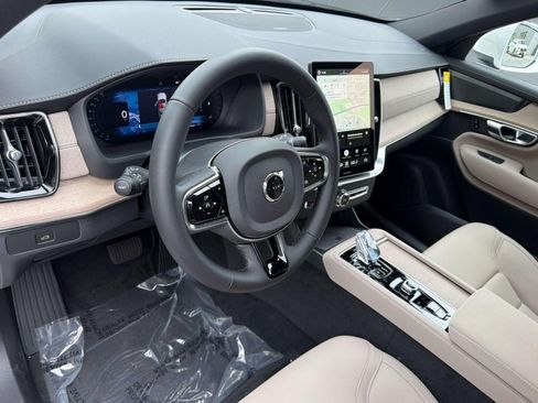 New 2026 Volvo XC90 B6 Plus w/ Protection Package AWD/4WD image 4