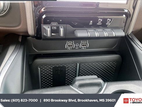 Used 2026 RAM 1500 Laramie AWD/4WD image 23
