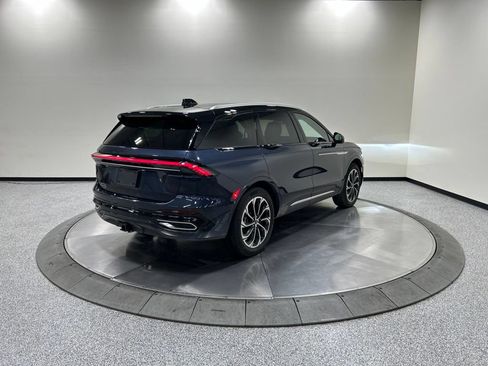 Certified 2024 Lincoln Nautilus Reserve w/ Equipment Group 202A AWD/4WD image 6