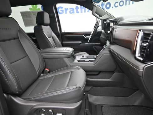 Used 2025 GMC Sierra 2500 Denali w/ Denali Reserve Package AWD/4WD image 9