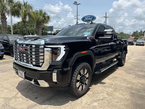 Used 2024 GMC Sierra 2500 Denali w/ Denali Reserve Package AWD/4WD image 3