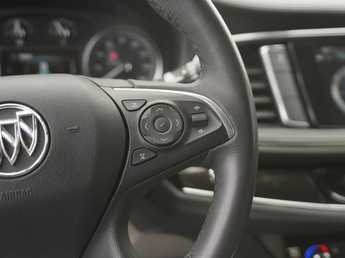 Used 2019 Buick Enclave Essence image 23