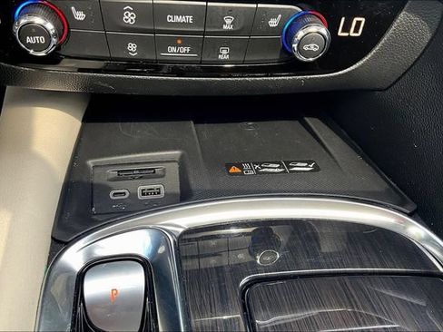 Used 2023 Buick Enclave Essence w/ Experience Buick Package FWD image 16