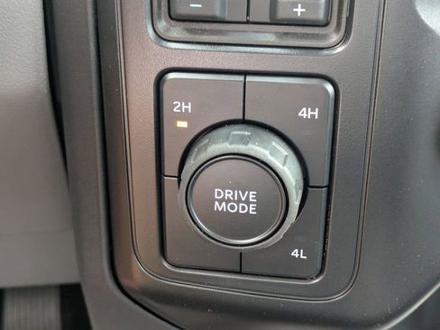 New 2025 Ford F550 4x4 Regular Cab Super Duty image 17