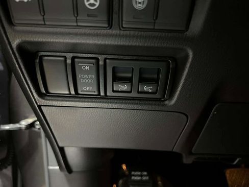 Used 2023 INFINITI QX80 Sensory w/ All-Season Package AWD/4WD image 29