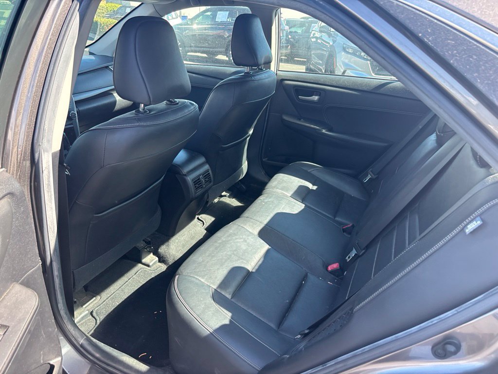 Used 2015 Toyota Camry XLE w/ Moonroof Package FWD image 12