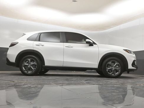Used 2027 Honda HR-V LX image 16