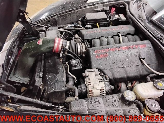 Used 2005 Chevrolet Corvette Coupe w/ Preferred Equipment Group RWD image 10