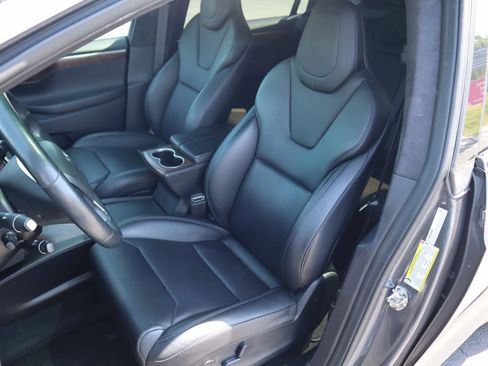 Used 2018 Tesla Model X 100D AWD/4WD image 2