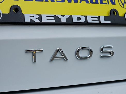 New 2026 Volkswagen Taos SE AWD/4WD image 23
