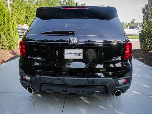 Used 2023 Honda Passport Elite image 10