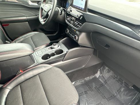 Certified 2023 Ford Escape ST-Line image 17