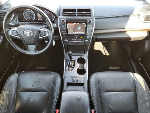 Used 2016 Toyota Camry XLE image 27