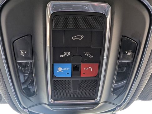 Used 2023 Jeep Grand Cherokee Limited w/ Luxury Tech Group II AWD/4WD image 26