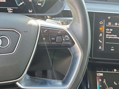 Used 2024 Audi Q8 e-tron Premium Plus w/ Premium Plus Package AWD/4WD image 20